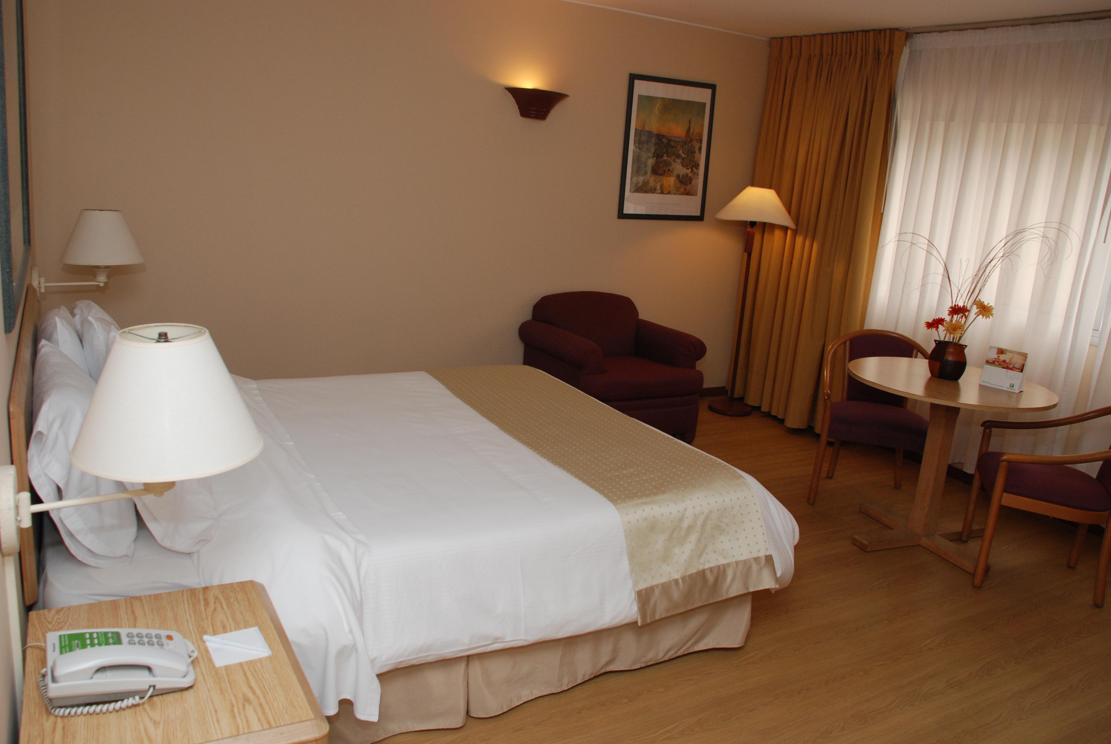 Hotel By Ihg